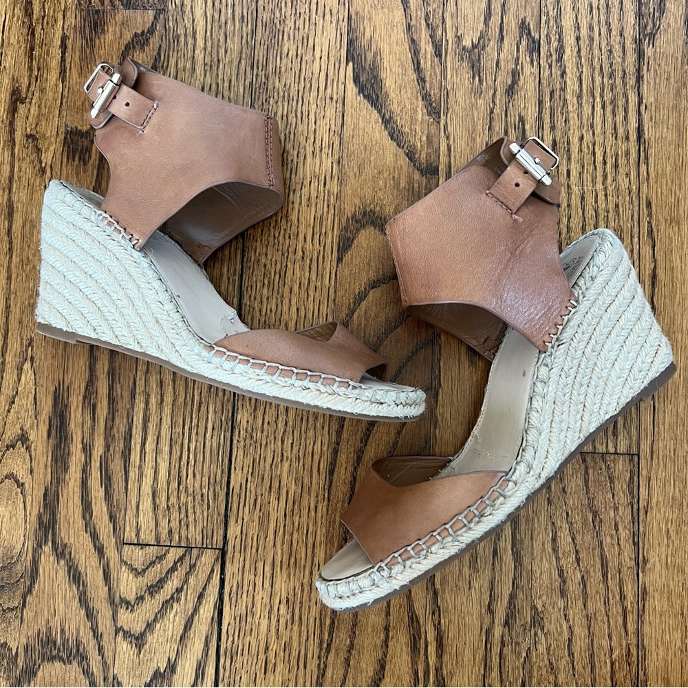 Vince Camuto Heeled Brown Leather Sandal Women’s Size 7
